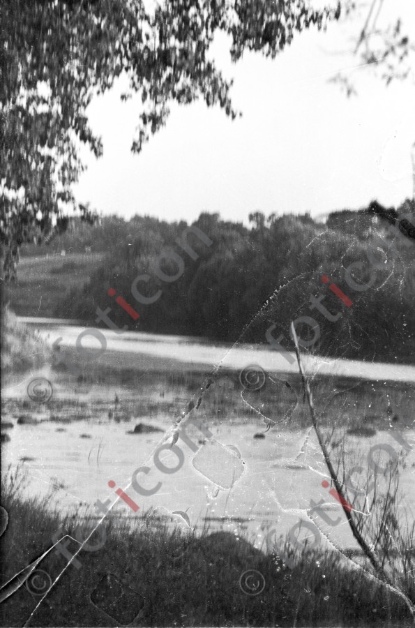 Am Flussufer | By the riverside - Foto Harder-006_0589Bild011.jpg | foticon.de - Bilddatenbank für Motive aus Geschichte und Kultur